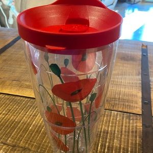 24oz Tervis Cup: Poppy Flowers. Hot & cold. Dishwasher safe.Fun Cup For Everyday